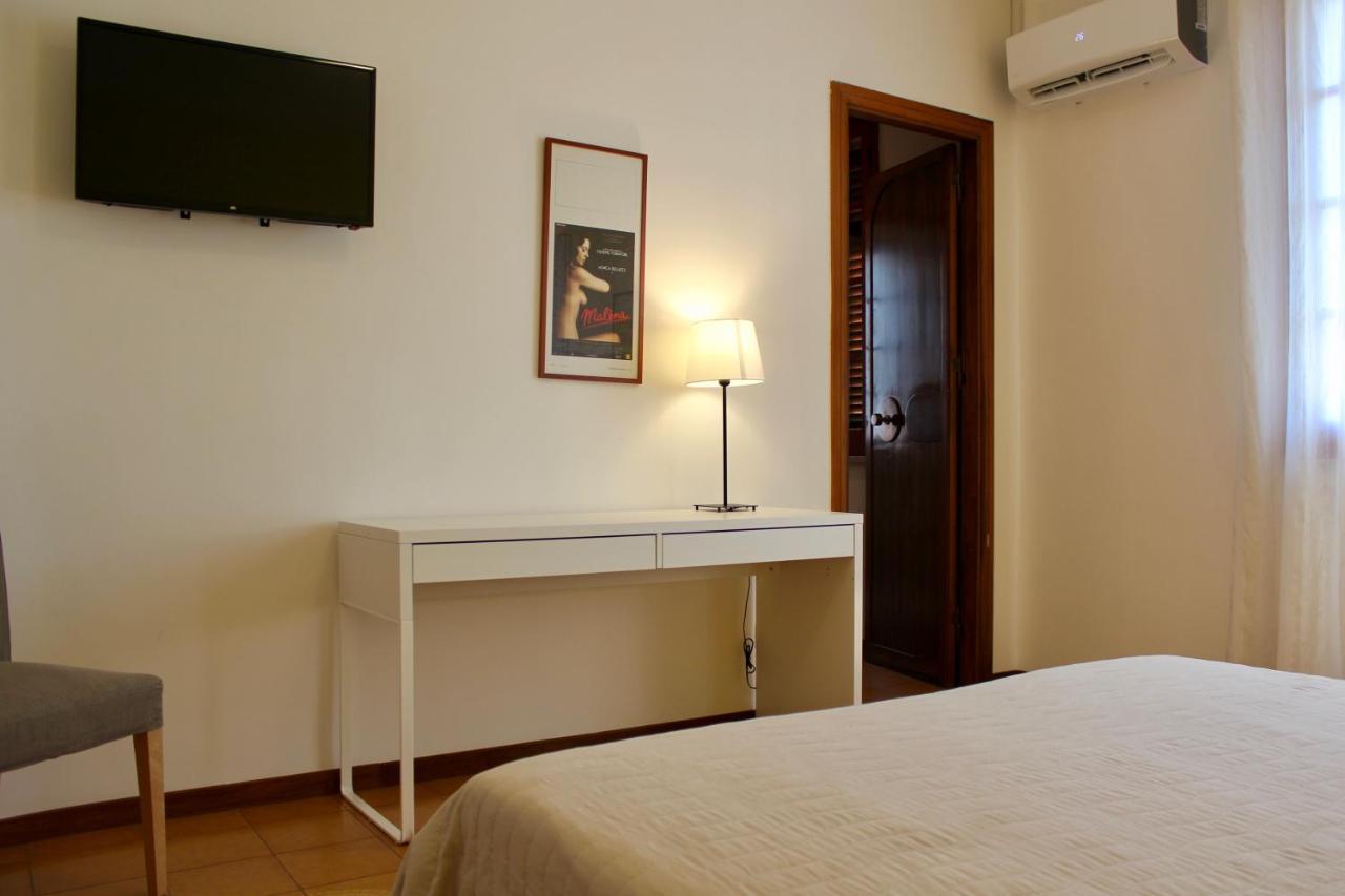 Gli Artisti Apartments & Rooms باغيريا المظهر الخارجي الصورة