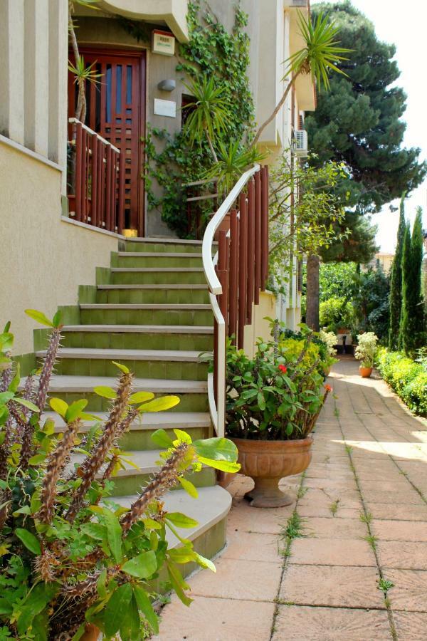 Gli Artisti Apartments & Rooms باغيريا المظهر الخارجي الصورة